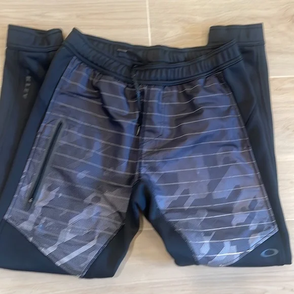 Oakley Training Pants Sweatpants Size Small - Picture 2 of 10